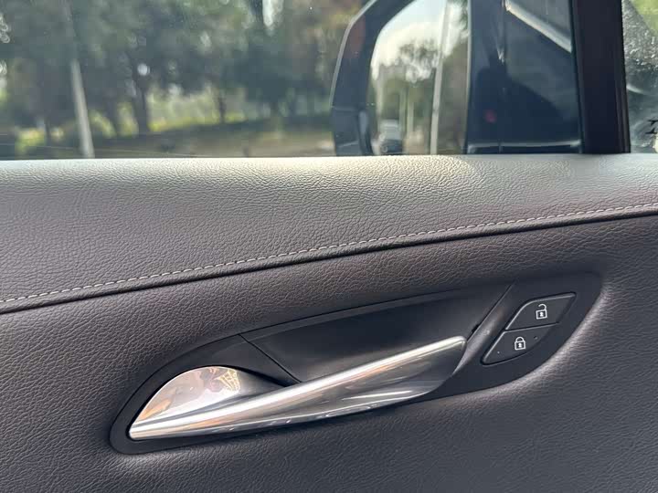 Фото 23 - Cadillac XT4