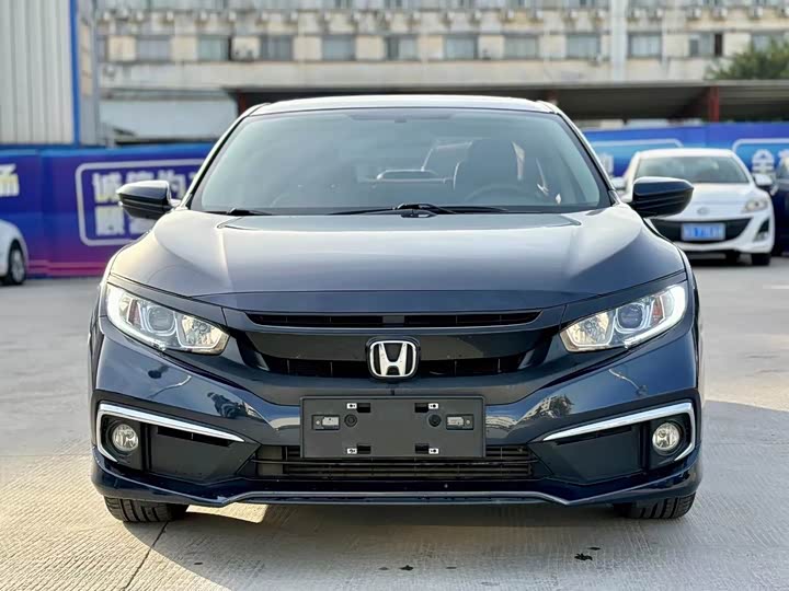 Фото 2 - Honda Civic