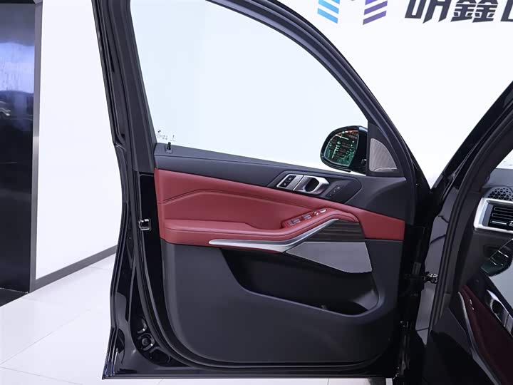 Фото 19 - BMW X5