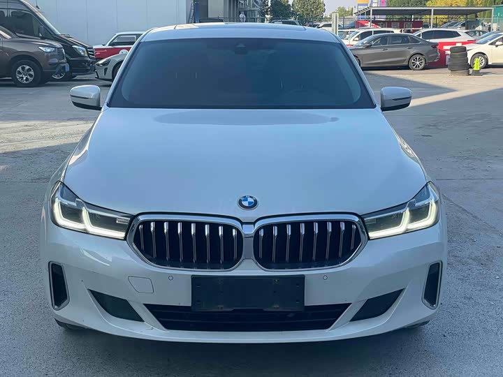 Фото 2 - BMW 6 Series GT