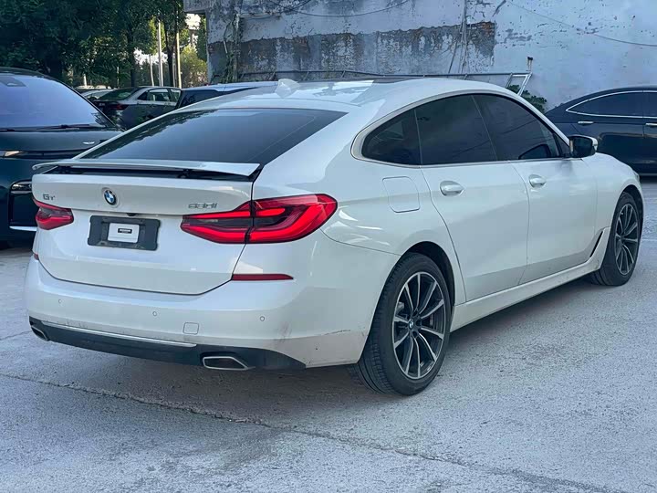 Фото 3 - BMW 6 Series GT