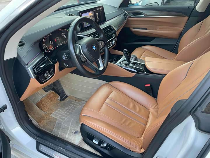 Фото 5 - BMW 6 Series GT