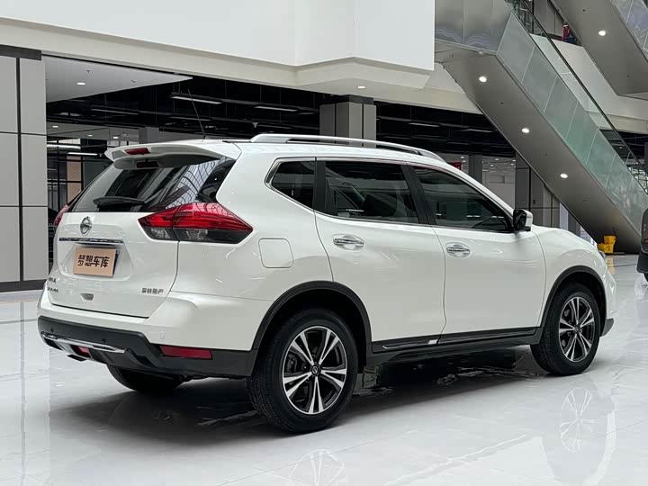 Фото 5 - Nissan X-Trail