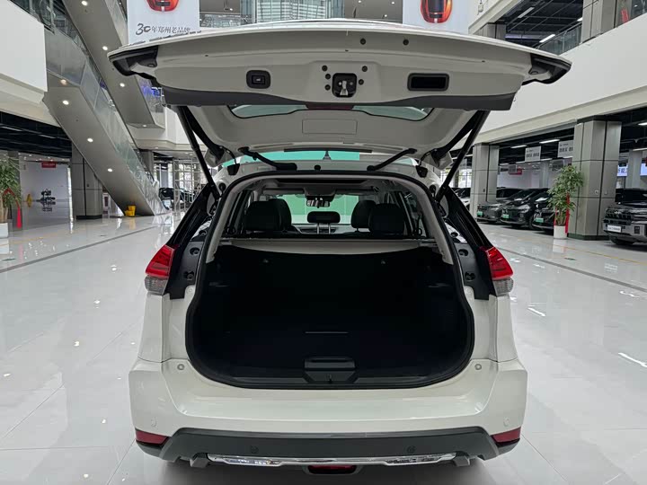 Фото 7 - Nissan X-Trail