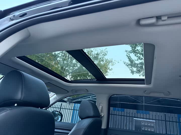 Фото 17 - Honda CR-V