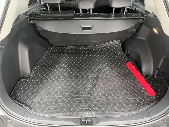 Фото 17 - Toyota RAV4