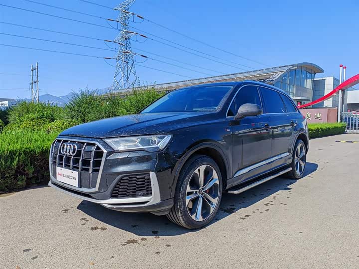 Фото 1 - Audi Q7