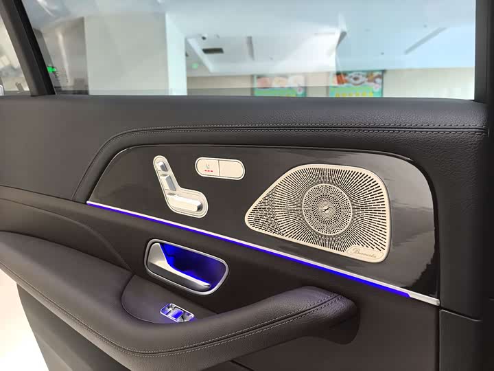 Фото 16 - Mercedes-Benz GLS-Class