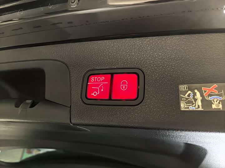 Фото 18 - Mercedes-Benz GLS-Class