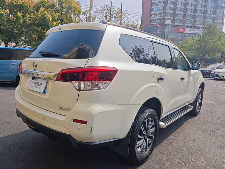 Фото 11 - Nissan Terra