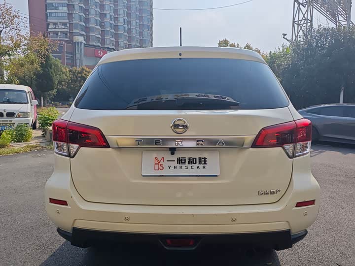 Фото 12 - Nissan Terra