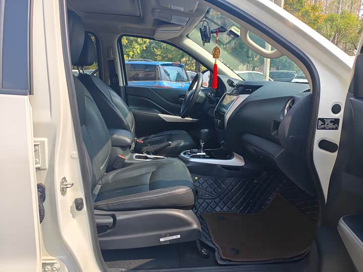 Фото 7 - Nissan Terra