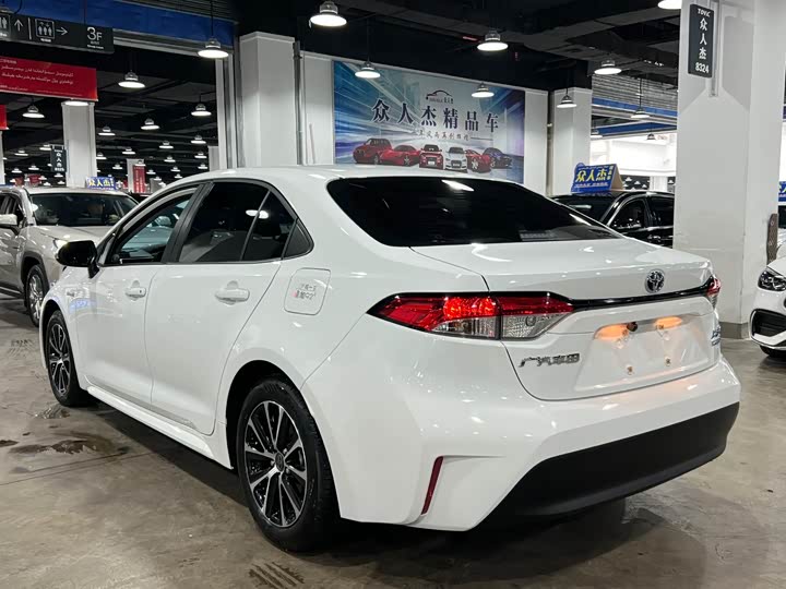 Фото 5 - Toyota Levin