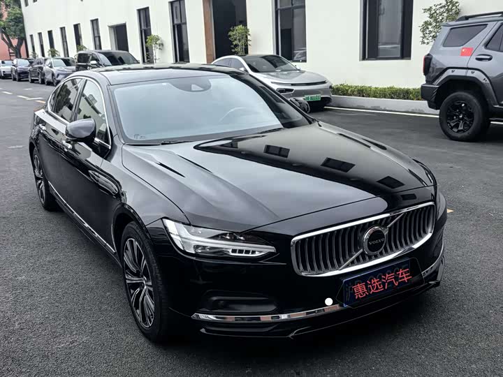 Фото 3 - Volvo S90