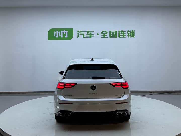 Фото 4 - Volkswagen Golf