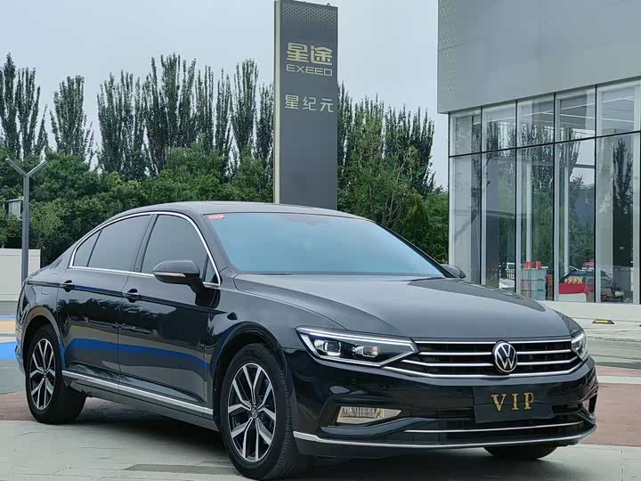 Фото 3 - Volkswagen Magotan