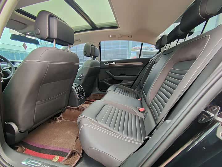 Фото 5 - Volkswagen Magotan