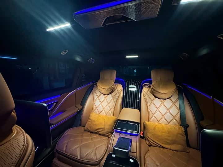 Фото 6 - Mercedes-Benz Maybach S-Class