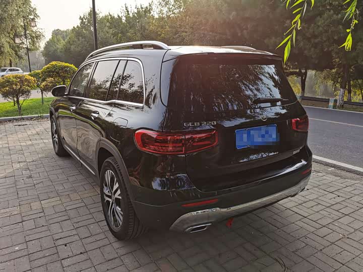 Фото 7 - Mercedes-Benz GLB-Class