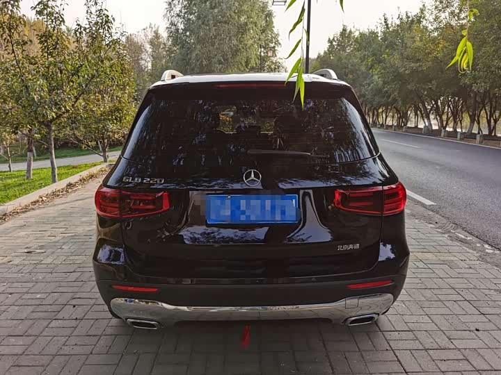 Фото 8 - Mercedes-Benz GLB-Class