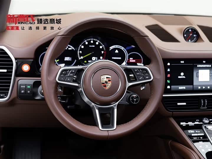 Фото 12 - Porsche Cayenne Hybrid