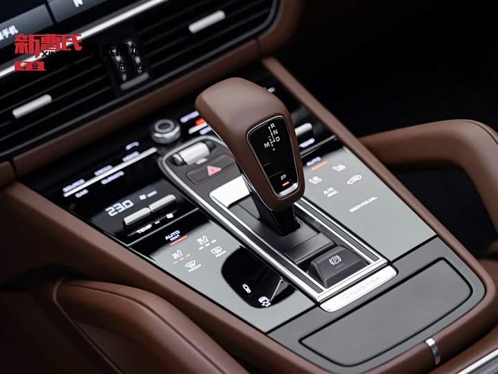 Фото 18 - Porsche Cayenne Hybrid