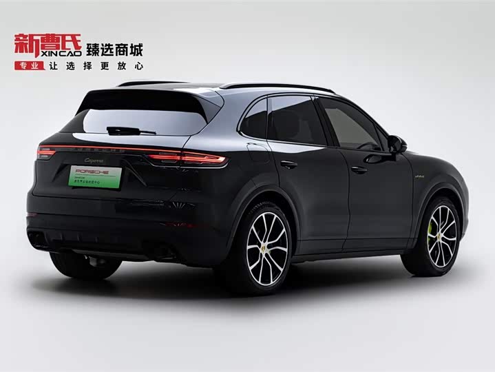 Фото 3 - Porsche Cayenne Hybrid