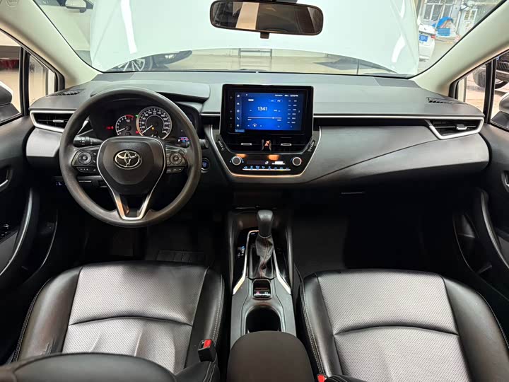 Фото 19 - Toyota Corolla