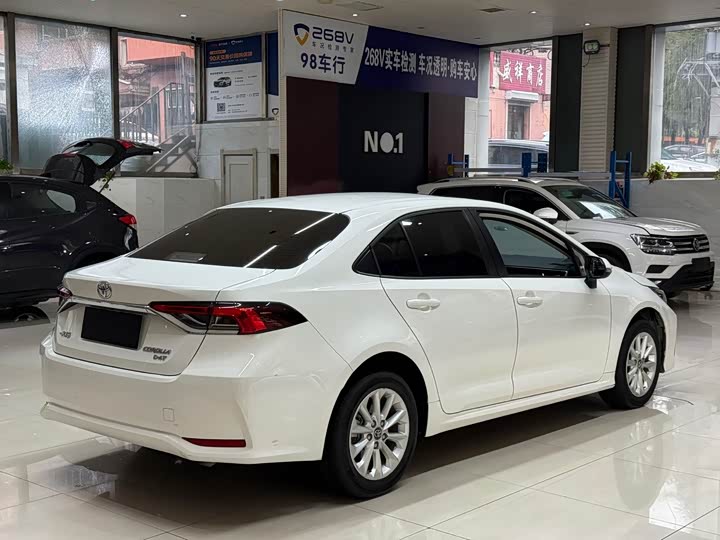 Фото 6 - Toyota Corolla