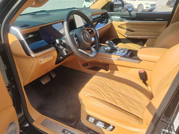 Фото 4 - Tank 500 Hybrid