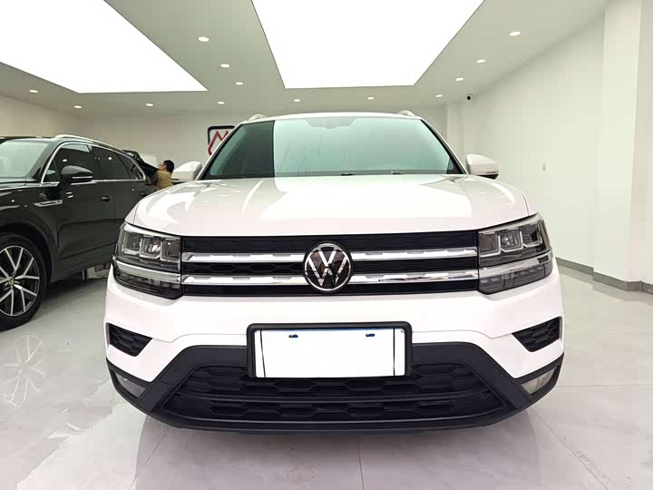 Фото 2 - Volkswagen Tharu