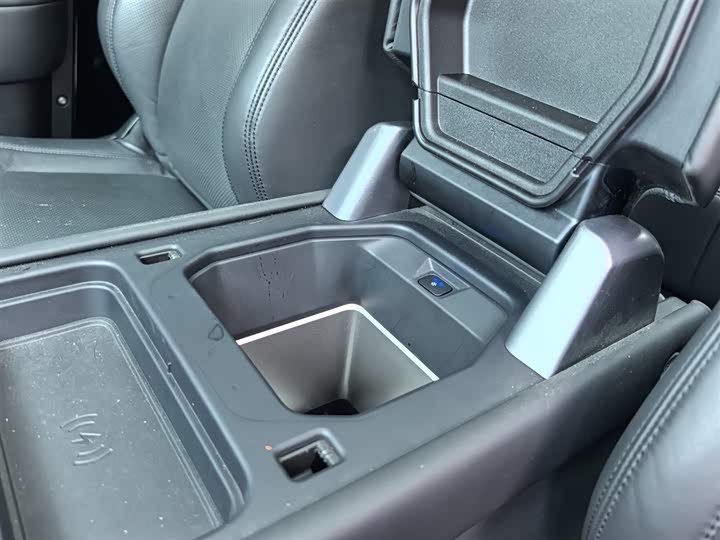 Фото 4 - Land Rover Defender