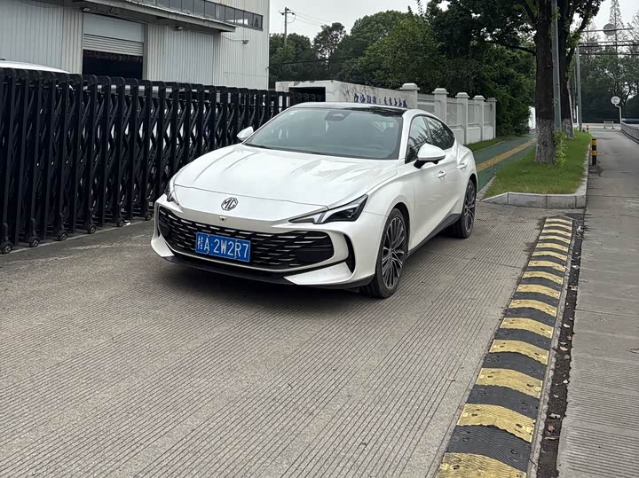 Фото 1 - MG Motor 7