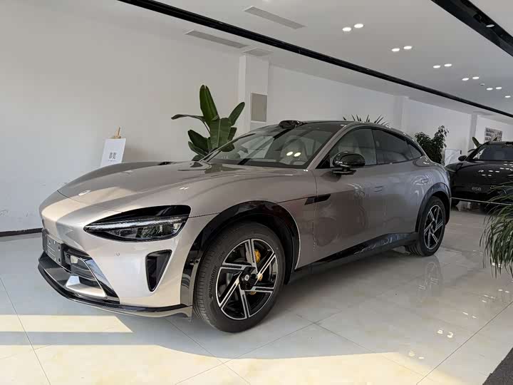 Фото 1 - Xiaomi YU7