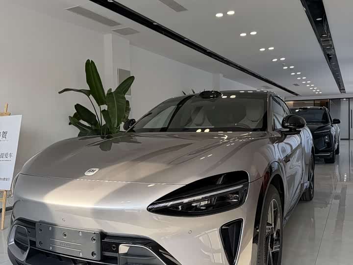 Фото 2 - Xiaomi YU7