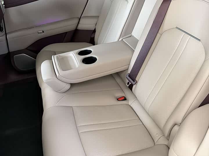 Фото 7 - Xiaomi YU7