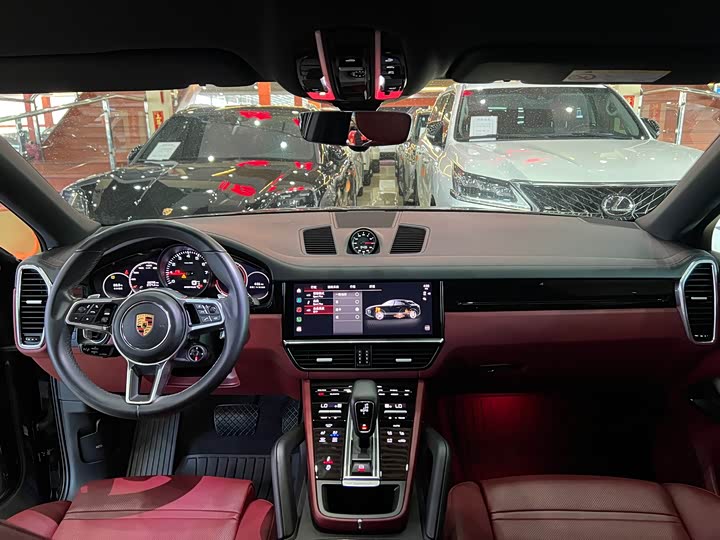 Фото 11 - Porsche Cayenne