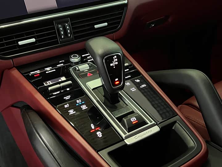 Фото 12 - Porsche Cayenne