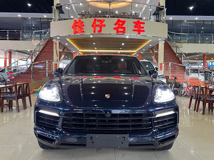 Фото 2 - Porsche Cayenne