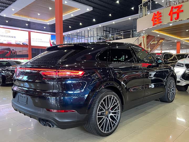 Фото 5 - Porsche Cayenne