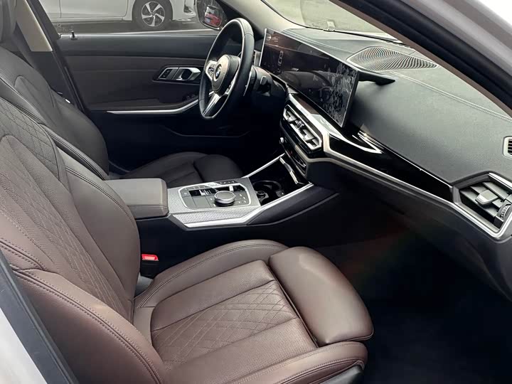 Фото 10 - BMW 3 Series