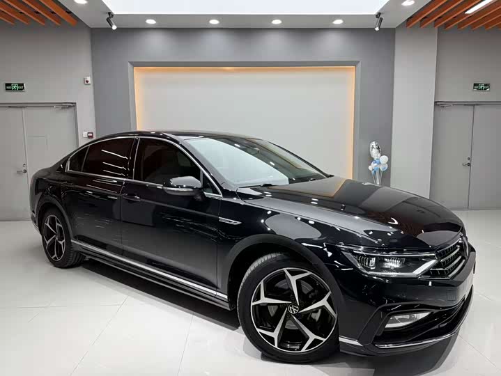 Фото 3 - Volkswagen Magotan