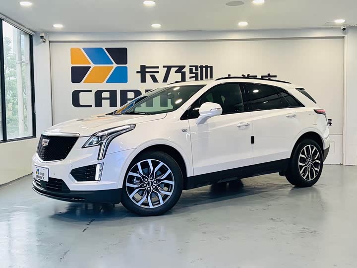 Фото 1 - Cadillac XT5