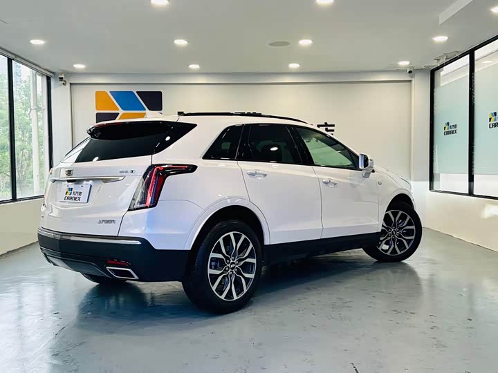 Фото 7 - Cadillac XT5