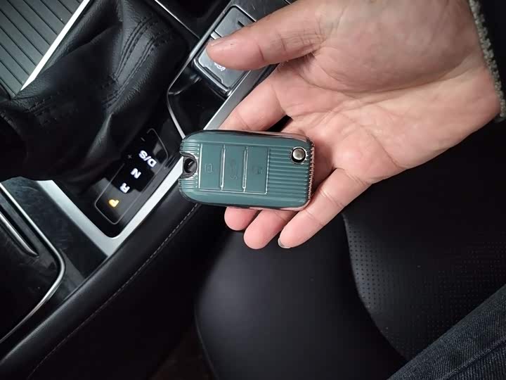 Фото 9 - Roewe RX8