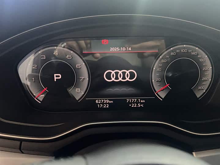 Фото 9 - Audi A4L
