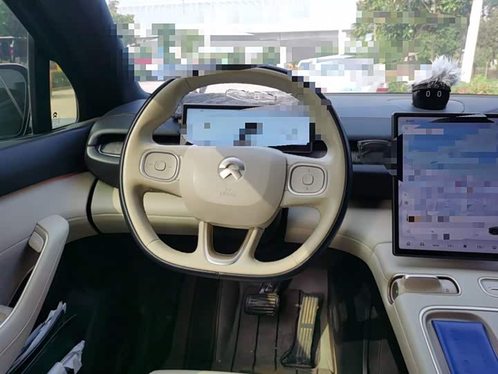 Фото 3 - Nio ES6