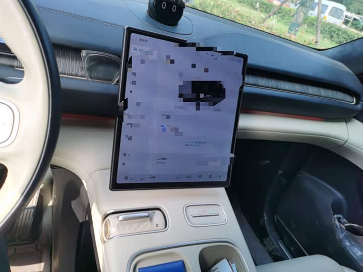 Фото 6 - Nio ES6