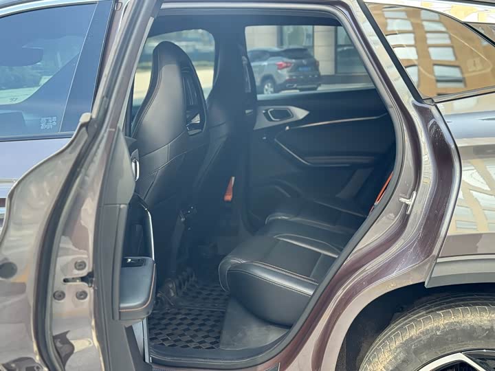 Фото 10 - MG Motor One