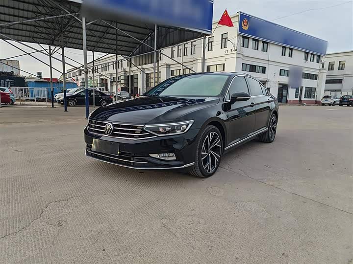 Фото 2 - Volkswagen Magotan